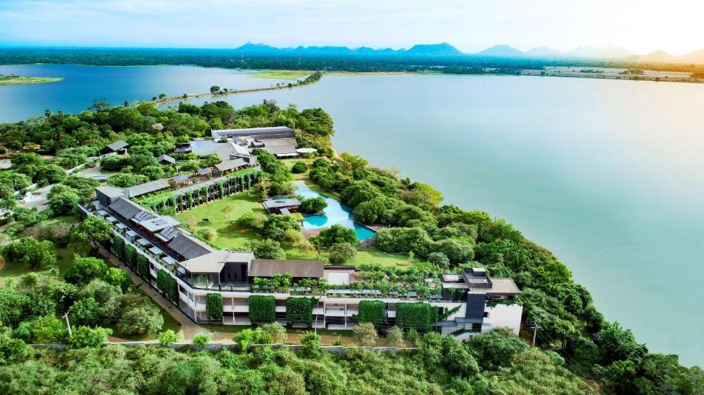 DoubleTree by Hilton Weerawila Rajawarna Resort, Weerawila, Sri Lanka