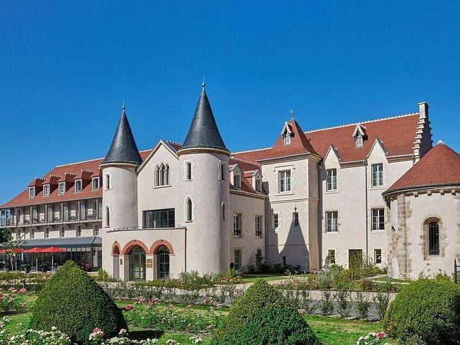 Château Saint-Jean, Montluçon, France