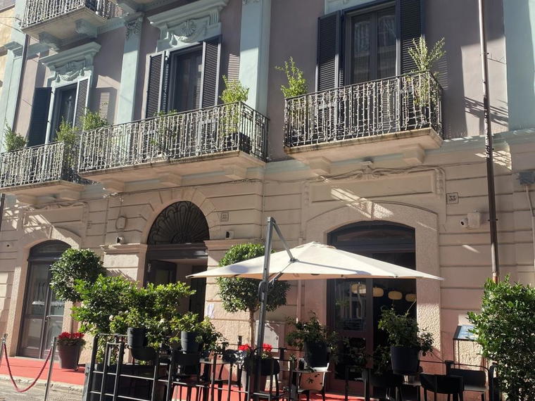 VIS Urban Suites&Spa, Bari, Italy