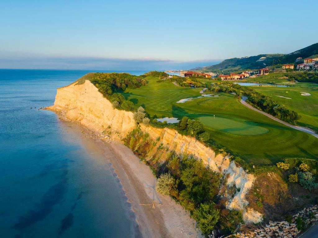 Thracian Cliffs Golf & Beach Resort, Bozhurets, Bulgaria