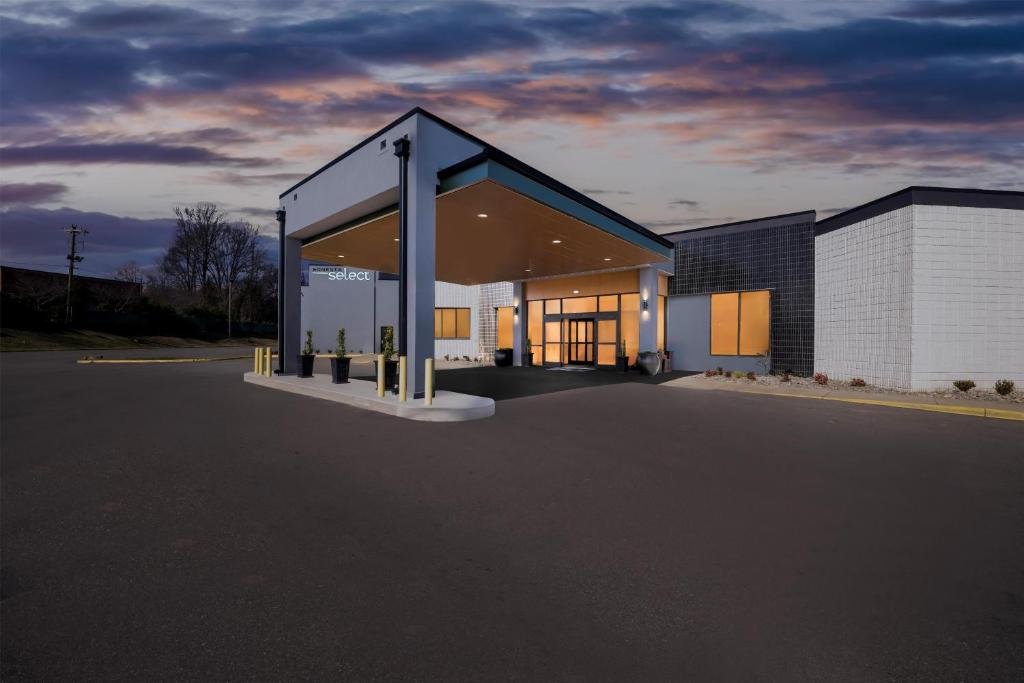 Sonesta Select Statesville hotel in Statesville, United States