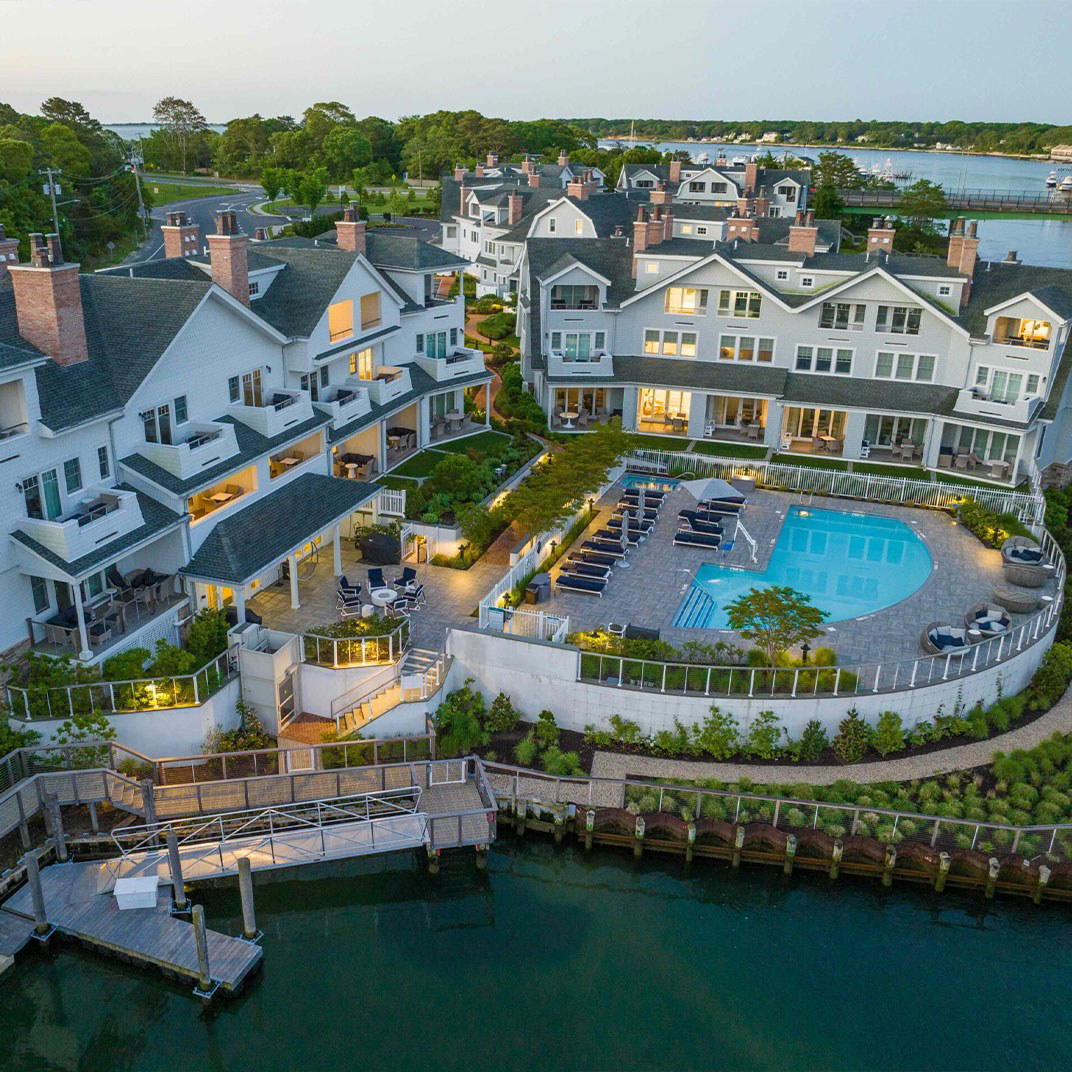 Canoe Place Inn & Cottages hotel in Hampton Bays