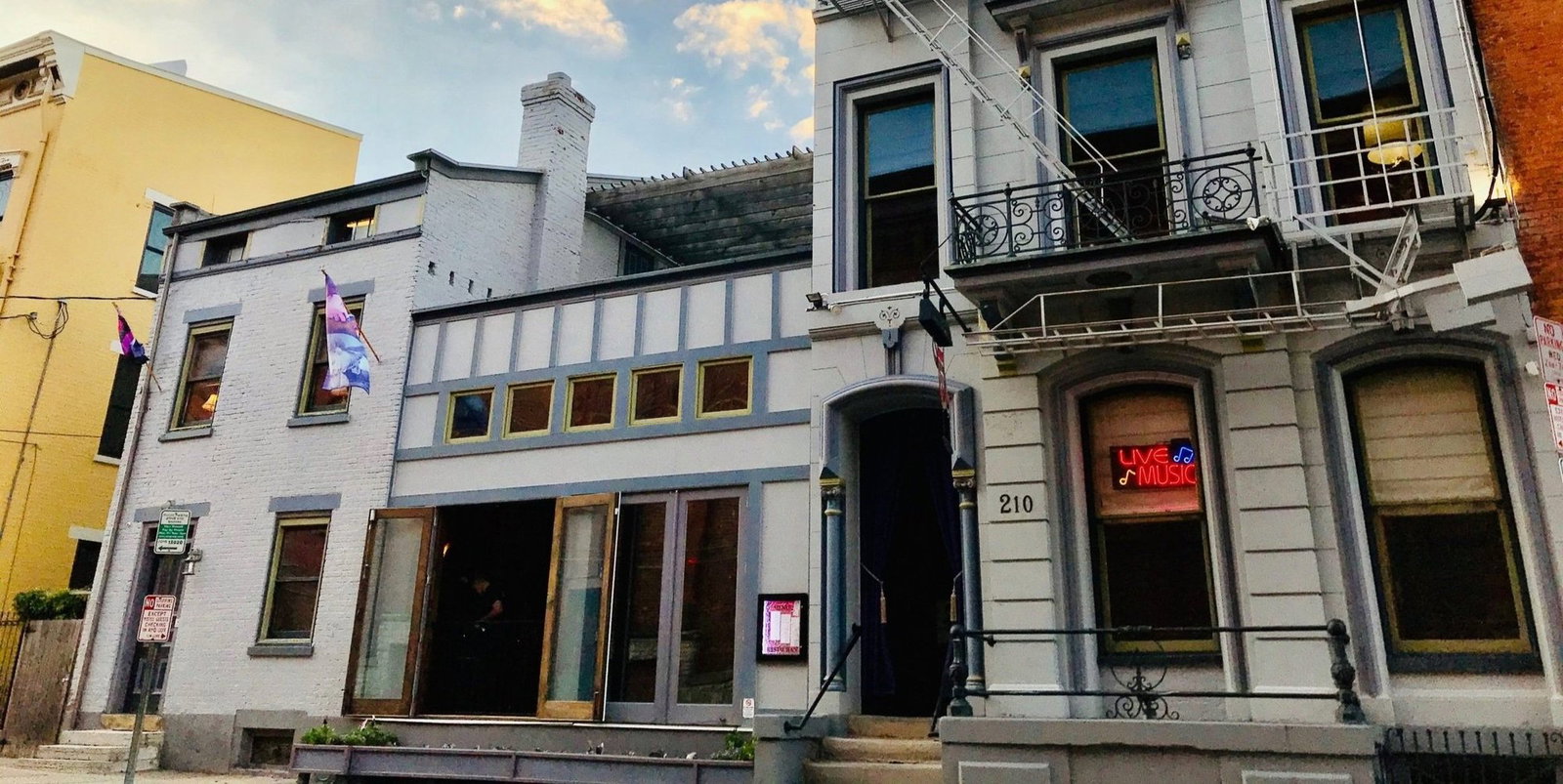 Symphony Hotel & Vivaldi's Restaurant, Cincinnati, United States