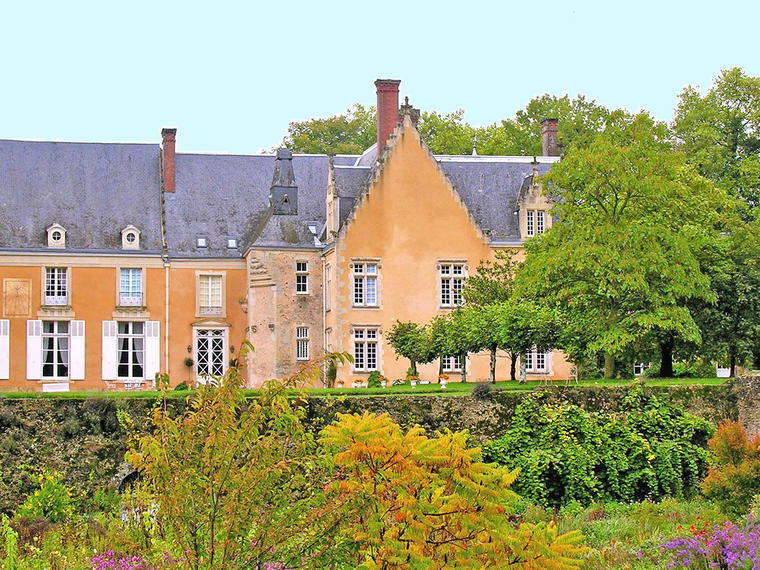 Chateau de La Barre, Conflans-sur-anille, France