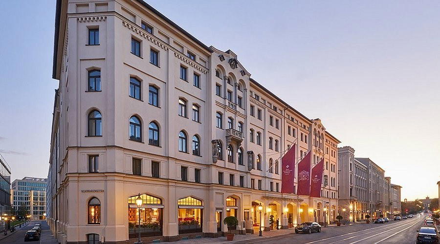 Hotel Vier Jahreszeiten Kempinski Munich, Munich, Germany