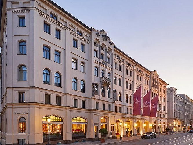 Hotel Vier Jahreszeiten Kempinski Munich, Munich, Germany