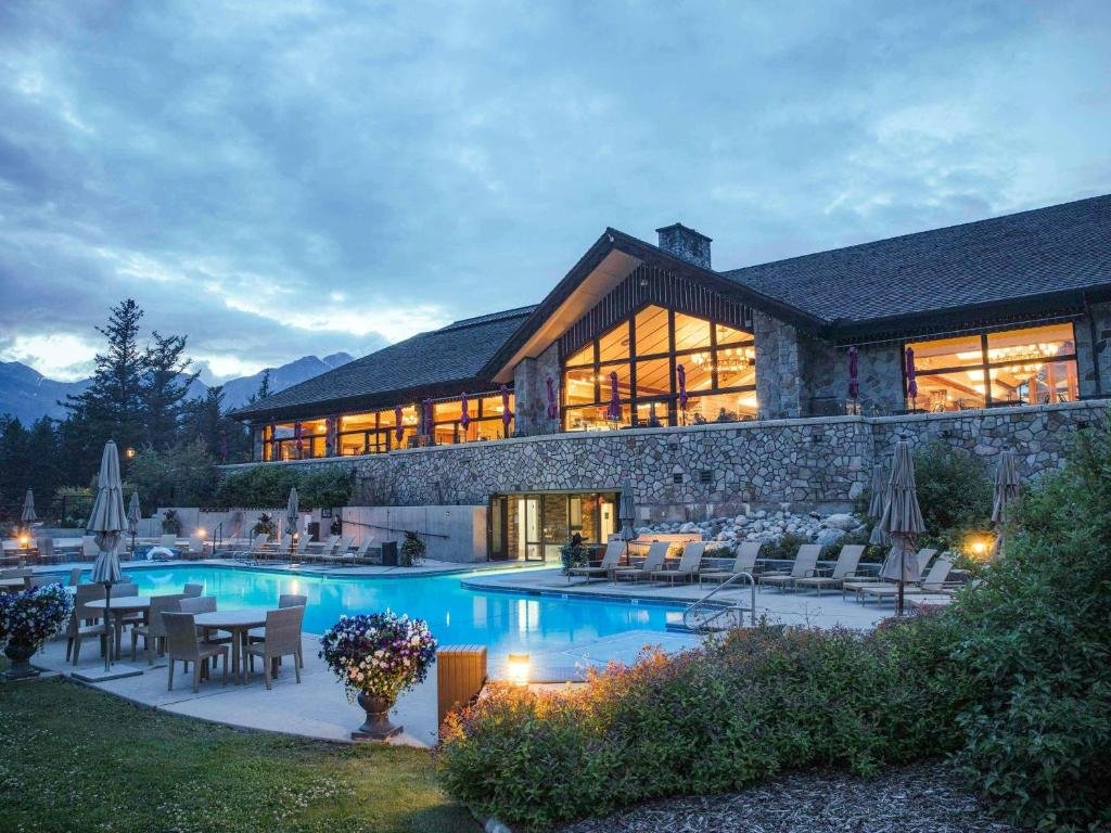 Fairmont Jasper Park Lodge hotel in Jasper, Canada