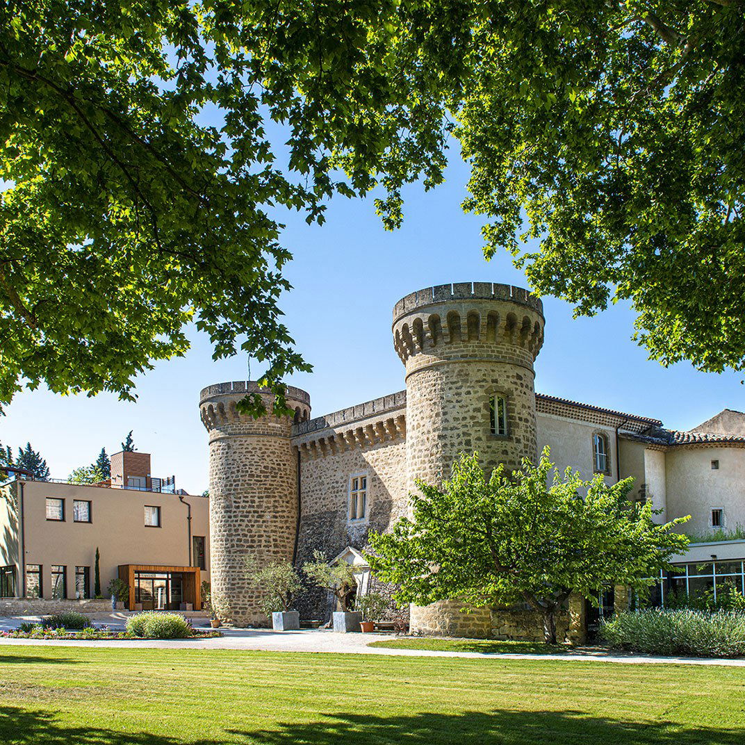Chateau de Massillan, Hotel in Uchaux