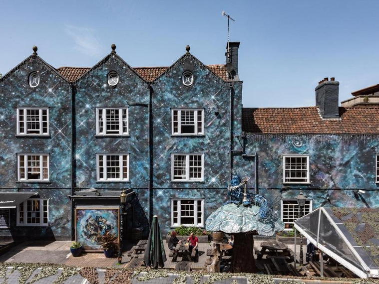 Full Moon Inn, Bristol, United Kingdom