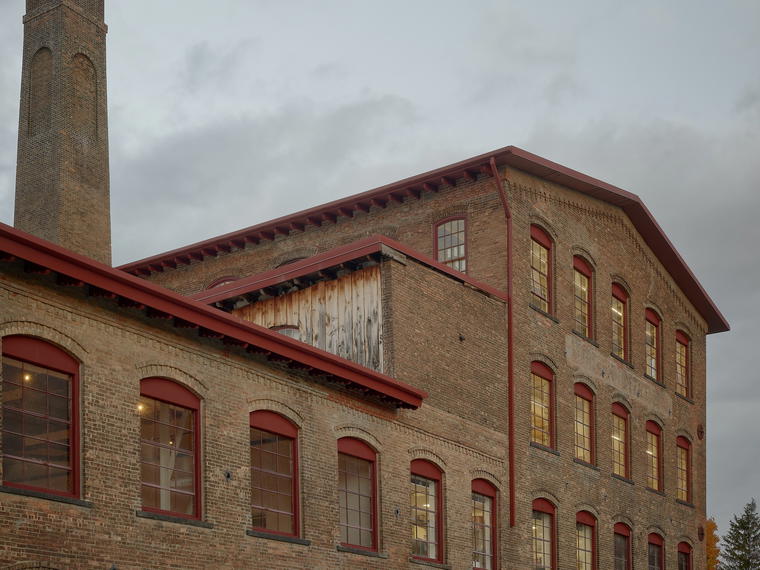 Pocketbook Hotel & Baths, Kingston, United States