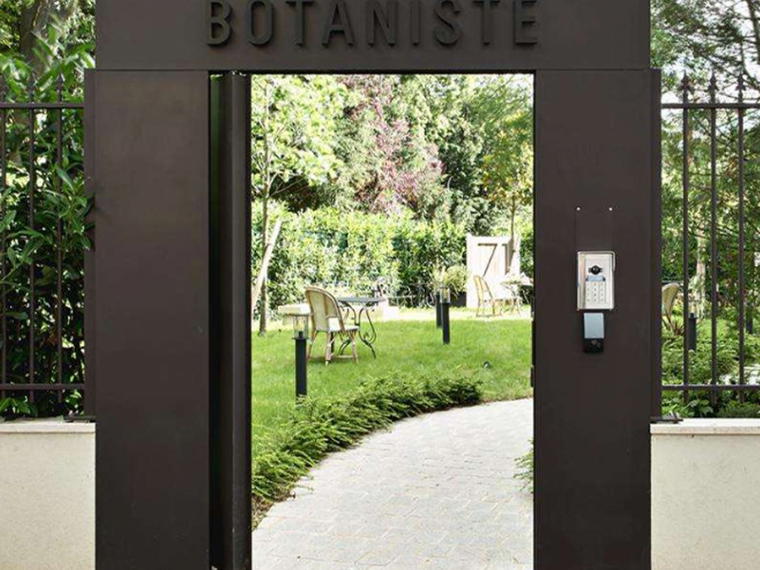 Botaniste, Paris, France