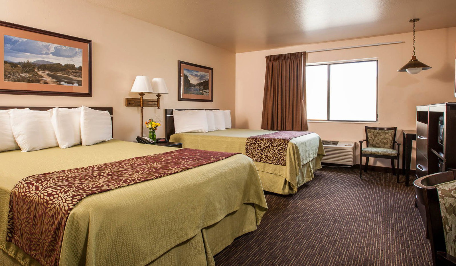 Cottonwood Inn & Suites, Glasgow, United States