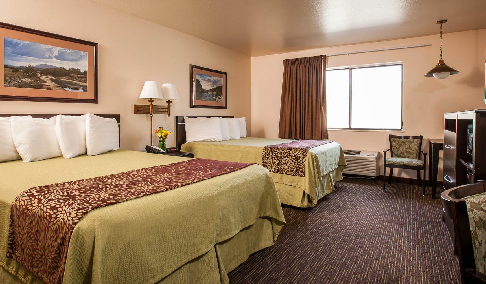 Cottonwood Inn & Suites hotel in Glasgow, United States