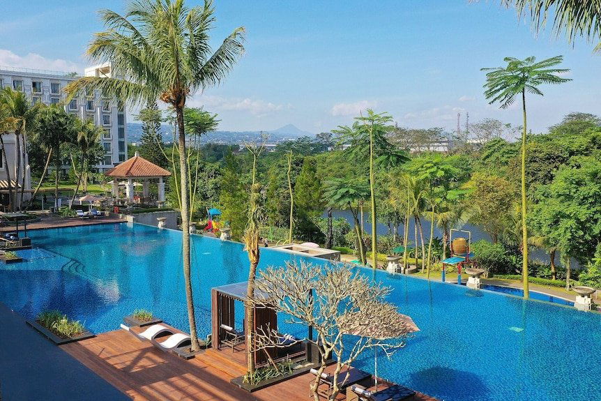 Mason Pine Hotel, Hotel in West Bandung Regency