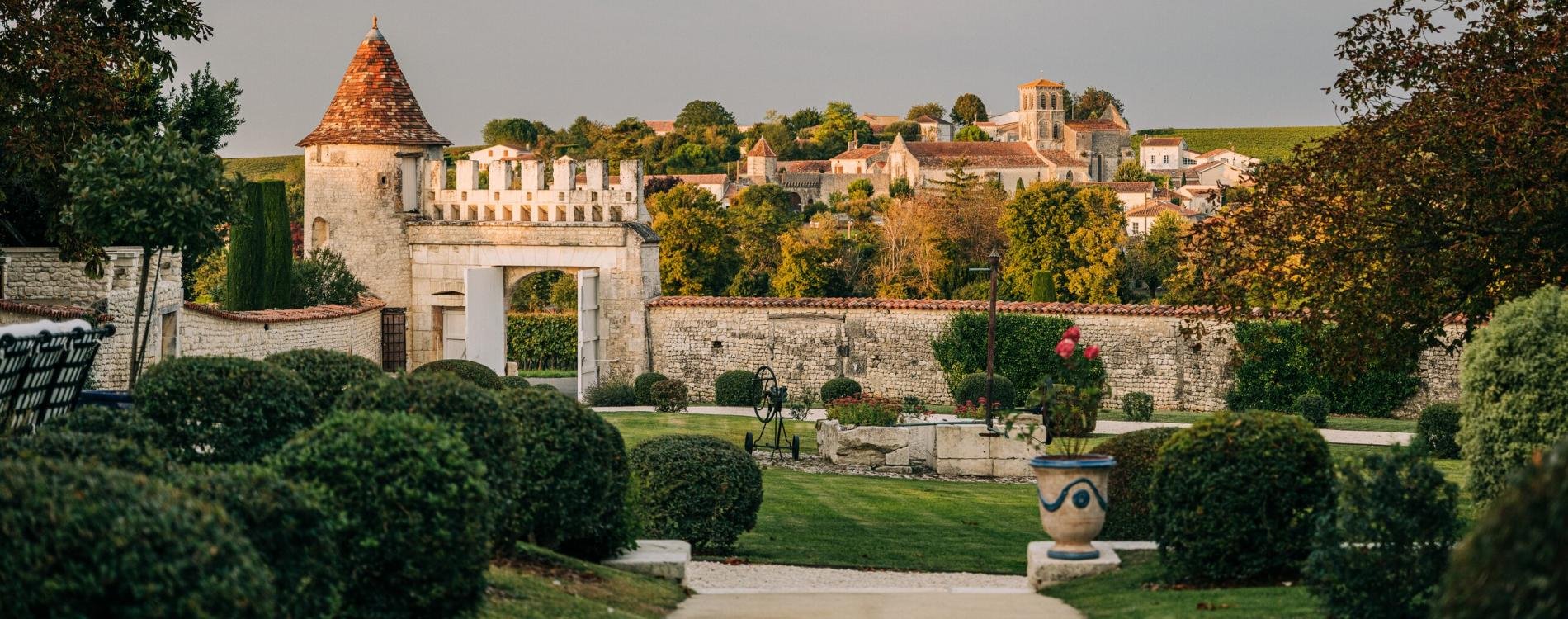 Le Logis, Hotel in Juillac-le-Coq