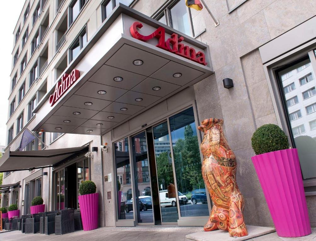 Adina Apartment Hotel Berlin Hackescher Markt, Hotel in Berlin