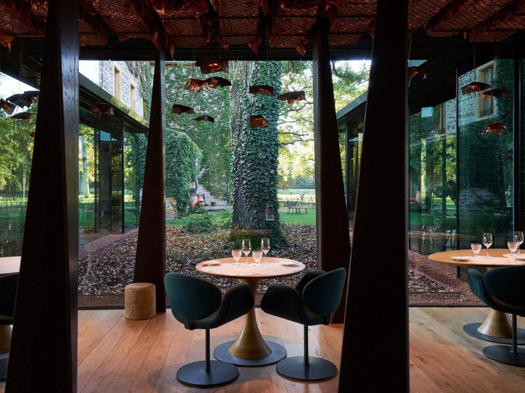 Restaurant Troisgros Le Bois sans feuilles, Ouches, France