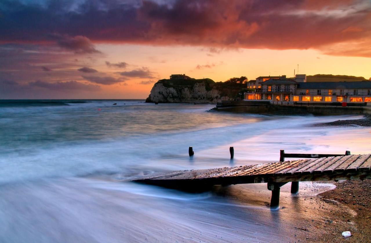 The Albion Hotel, Hotel in Freshwater Bay