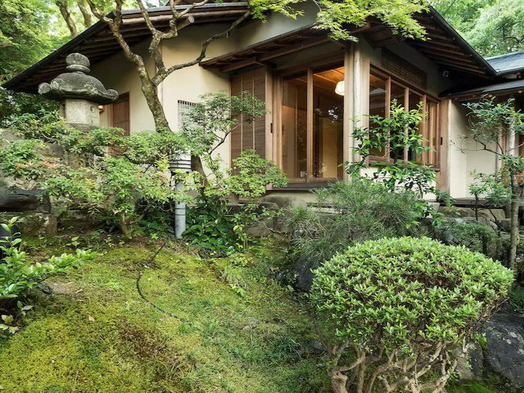 Nanzenji sando Kikusui, Kyoto, Japan