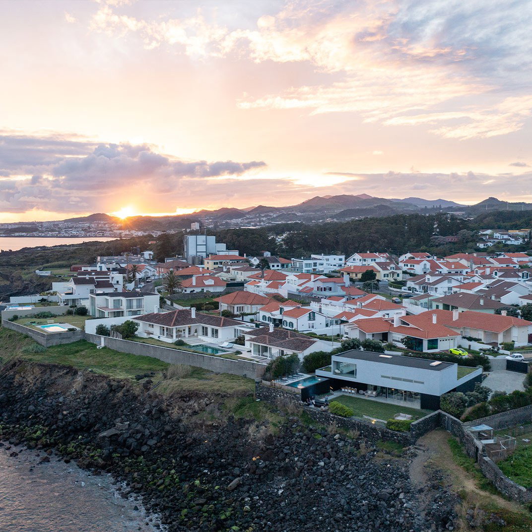 White Exclusive Suite & Villas