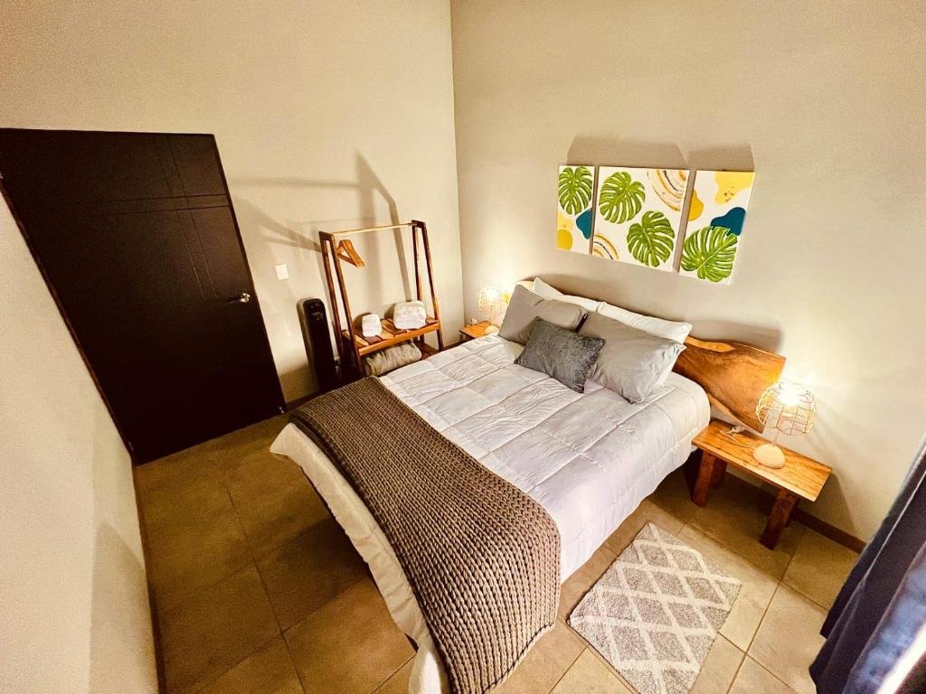 1968house - Two-Bedroom Apartment
