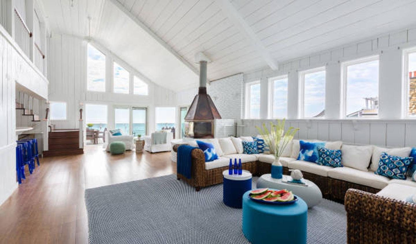 Blue - Inn On The Beach, Plum Island, United States