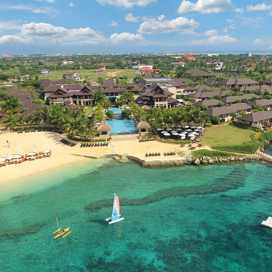 Crimson Resort & Spa Mactan