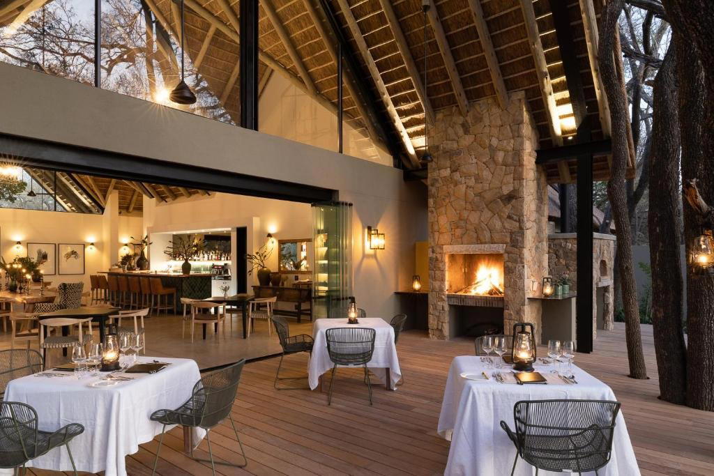 Monwana Game Lodge, Thornybush Game Reserve, South Africa