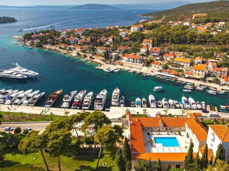Heritage Hotel Martinis Marchi, Maslinica, Croatia