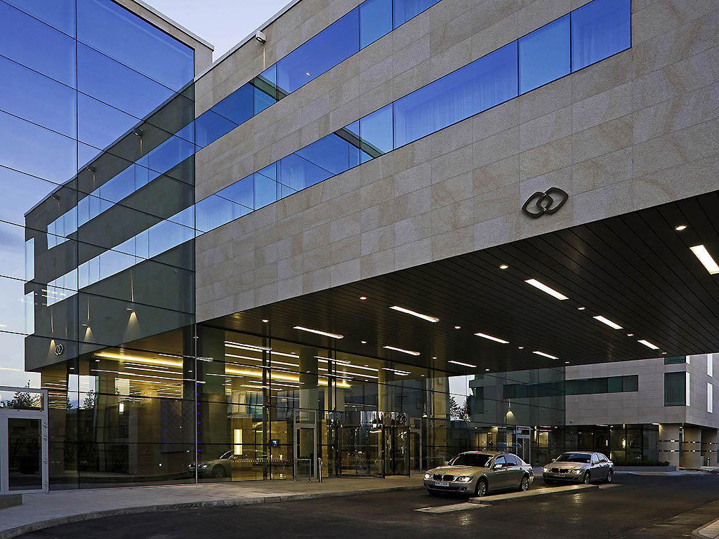 Sofitel London Heathrow hotel in Hounslow, United Kingdom