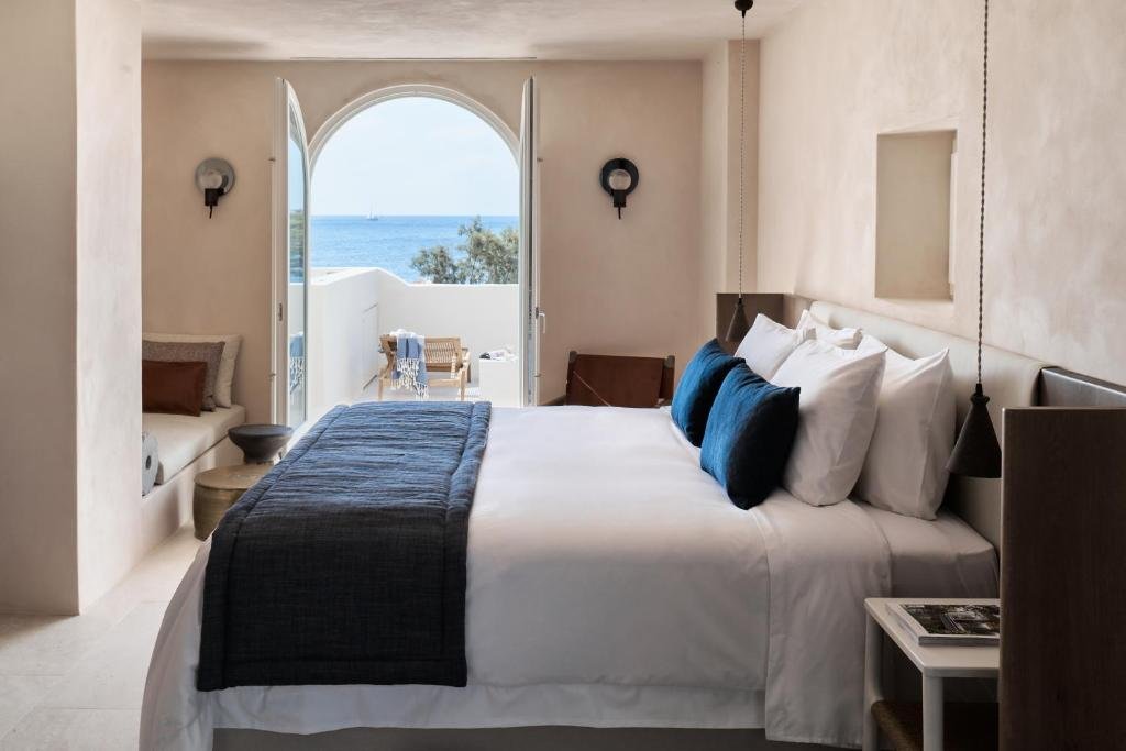 Istoria hotel in Santorini, Greece