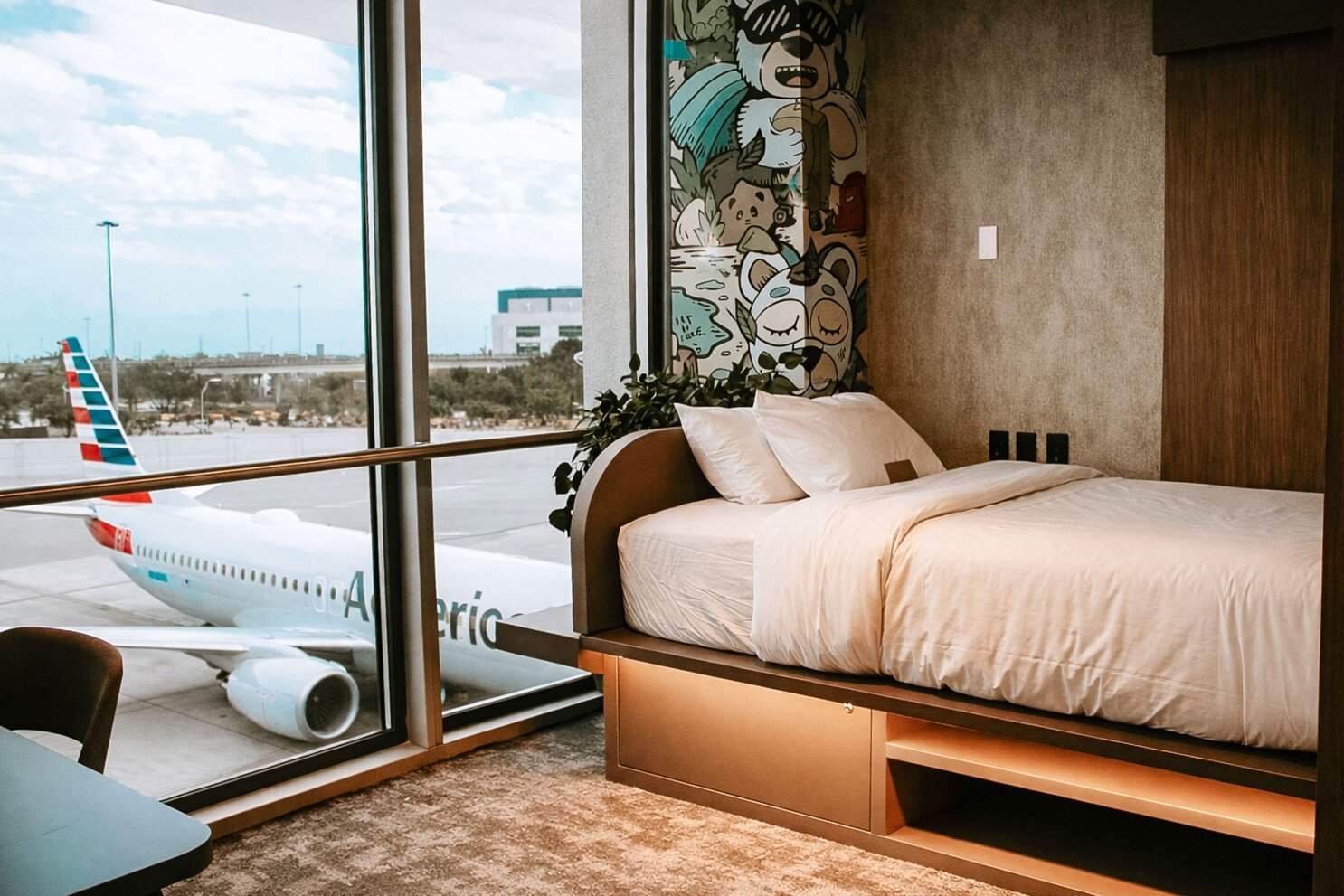 Wait n’ Rest, Miami, United States
