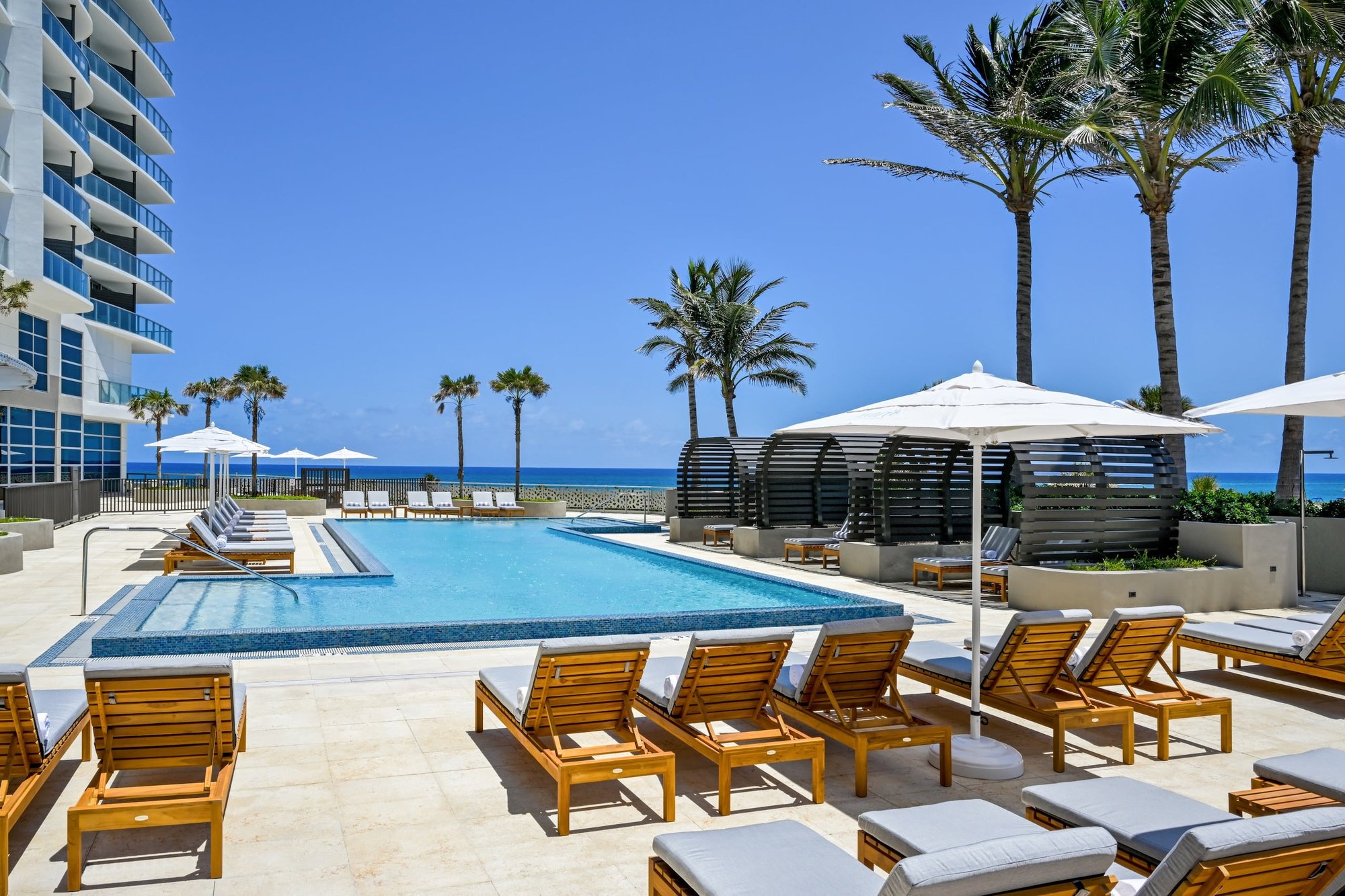Amrit Ocean Resort & Residences hotel in Palm Beach, United States