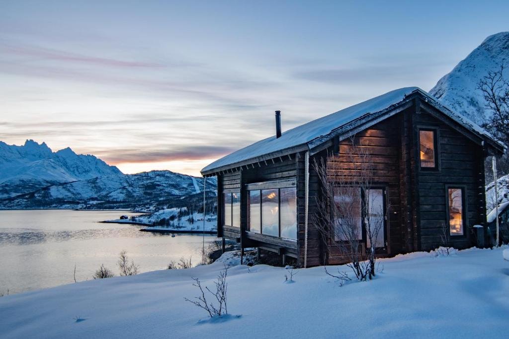 Aurora Lodge