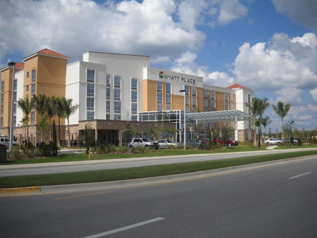 Hyatt House (Fort Myers signing), Hotel in Fort Myers