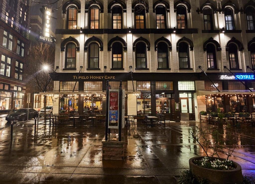 The Oliver Hotel Knoxville, by Oliver
