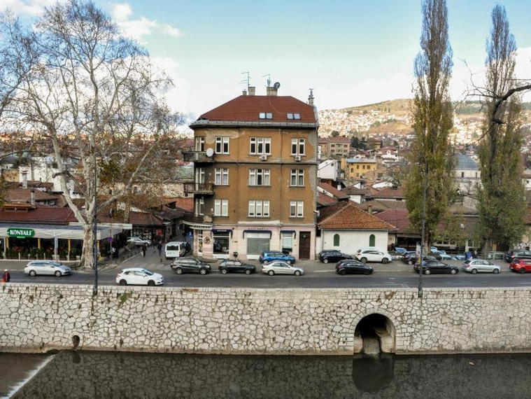 Maroon, Sarajevo, Bosnia and Herzegovina