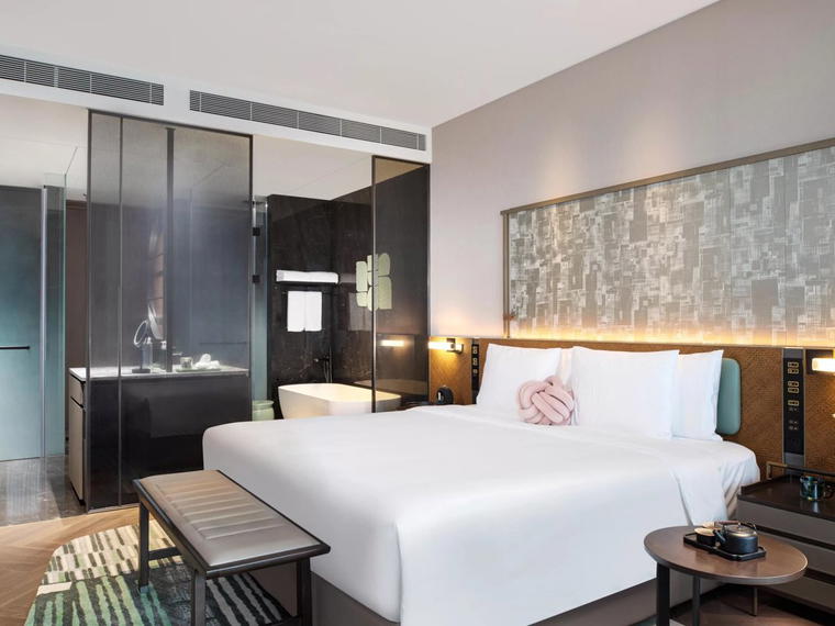 Hotel Indigo Suzhou Yangcheng Lake, Suzhou, China