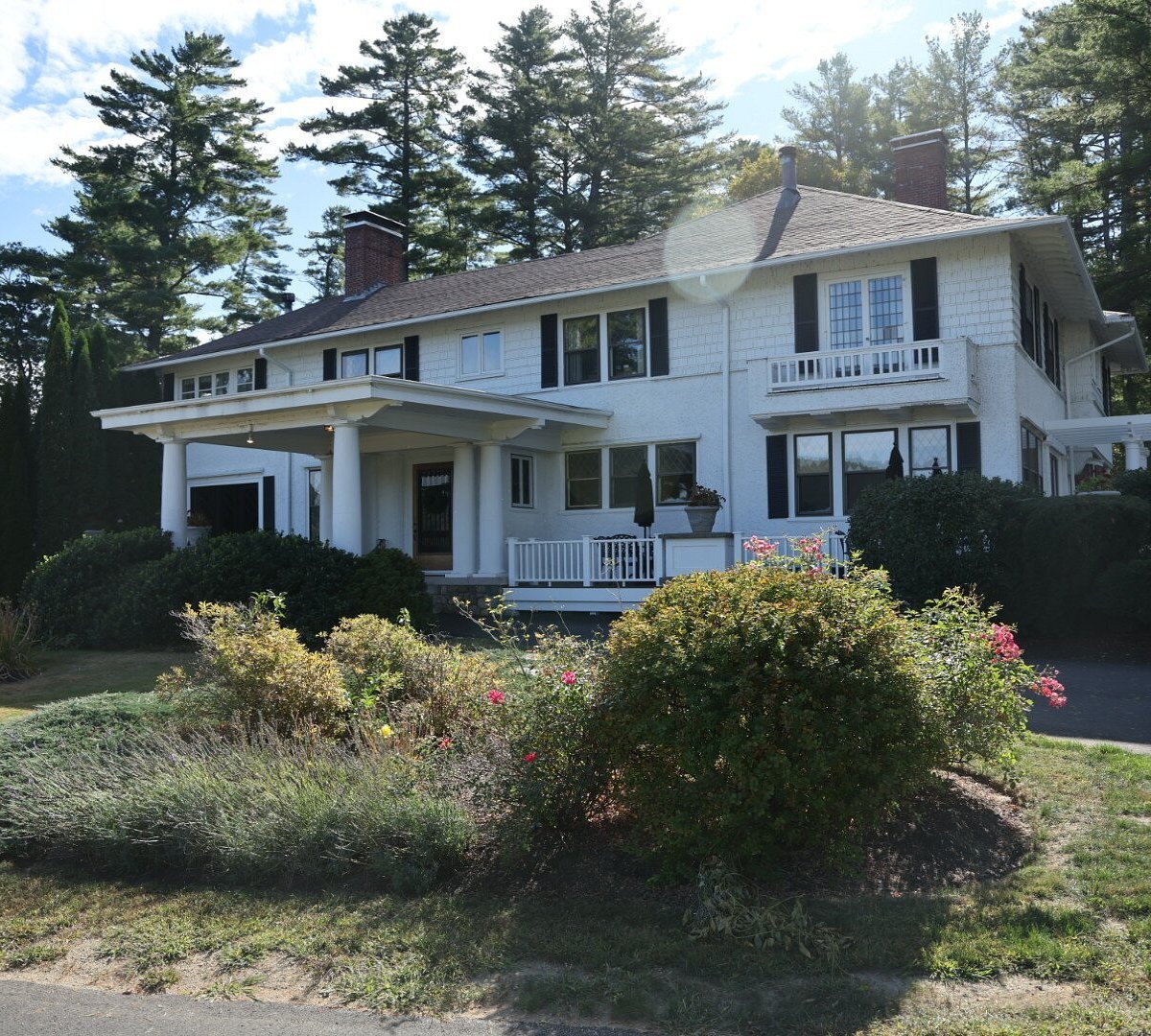 The Manor On Van Horn Estate