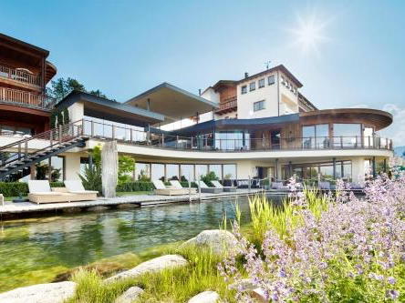 Hotel Chalet Mirabell, Avelengo, Italy