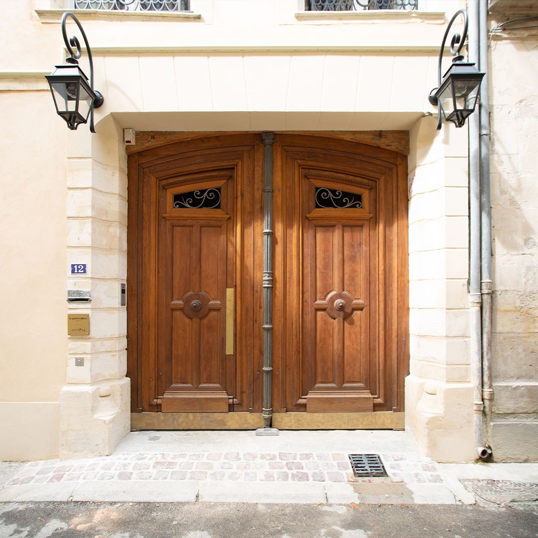 La Particulière