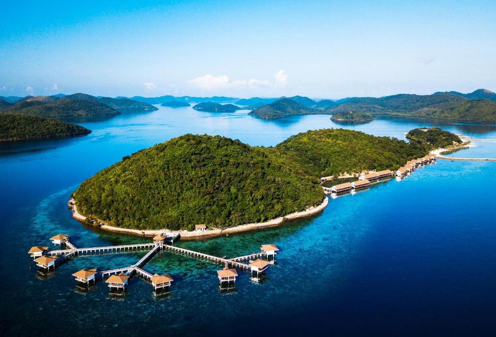 Sunlight Ecotourism Island Resort hotel in Coron