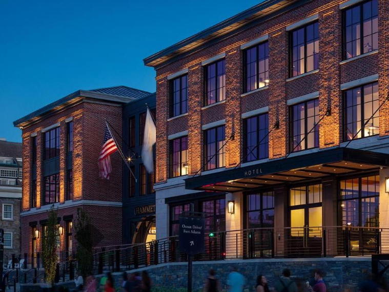 Hammetts Hotel, Newport, United States