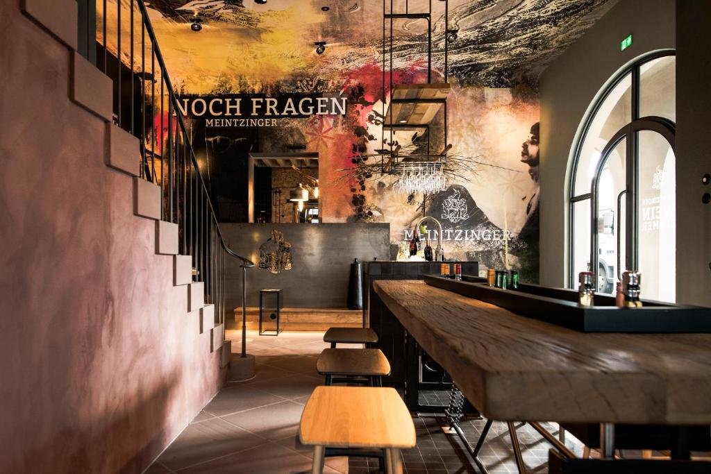 Hotel / Weingut Meintzinger