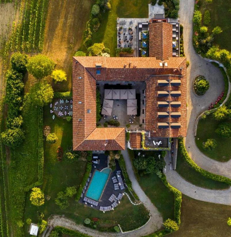 Villa d'Amelia, Benevello, Italy