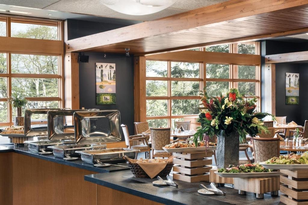 Cedarbrook Lodge, Seatac, United States
