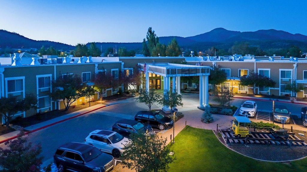 Grand Canyon Railway & Hotel