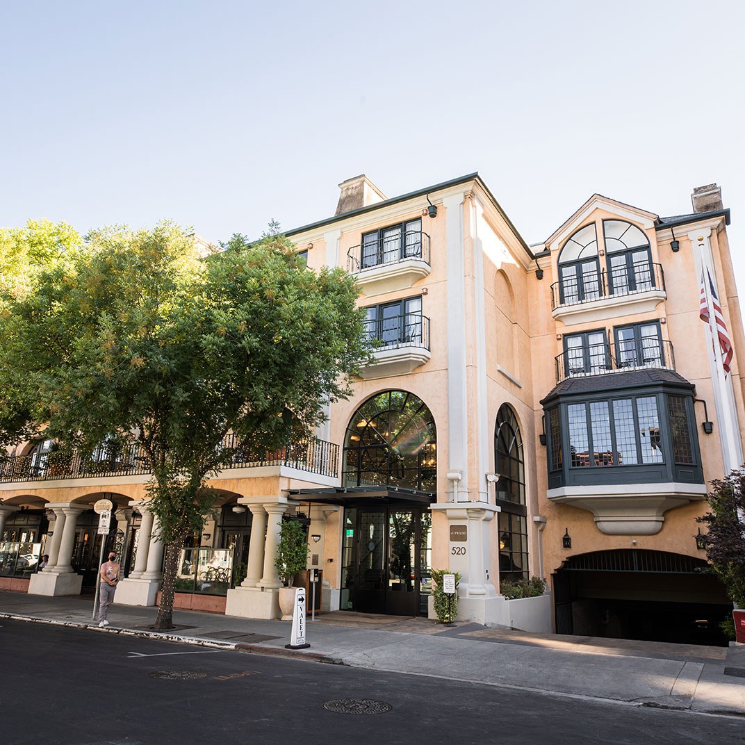 el PRADO Hotel