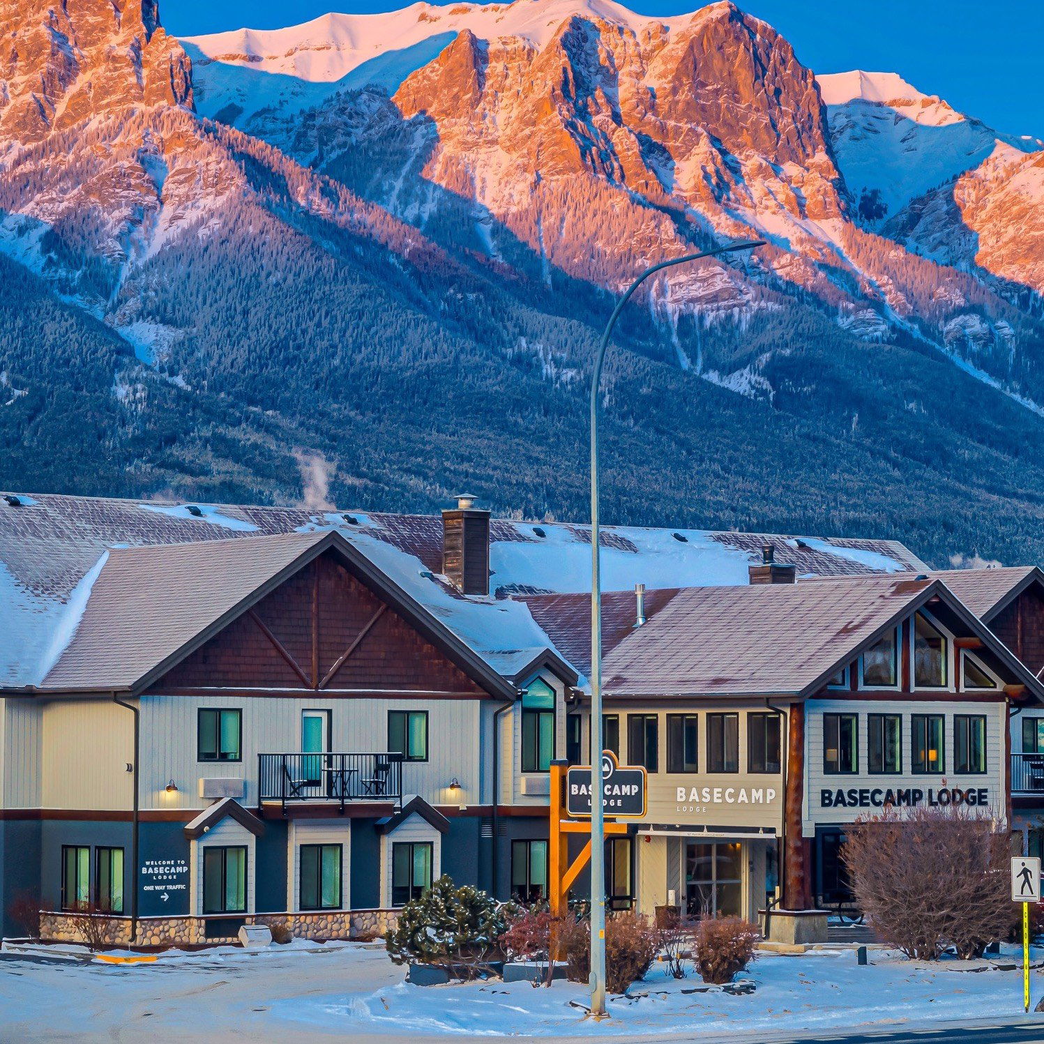 Basecamp Lodge Canmore, Hotel in Canmore