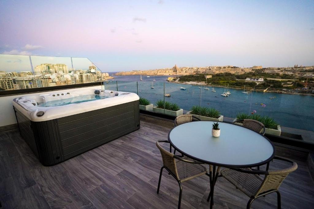 The Londoner Hotel Sliema hotel in Sliema, Malta